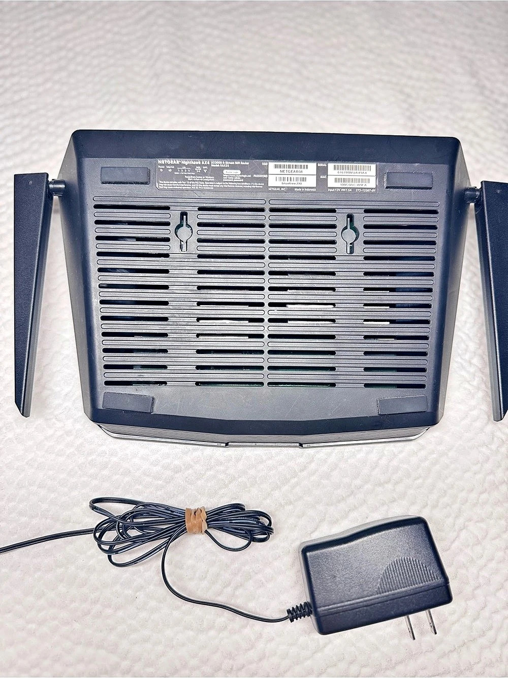 NETGEAR Nighthawk RAX35 AX3000 WiFi 6 Router - Picture 10 of 11